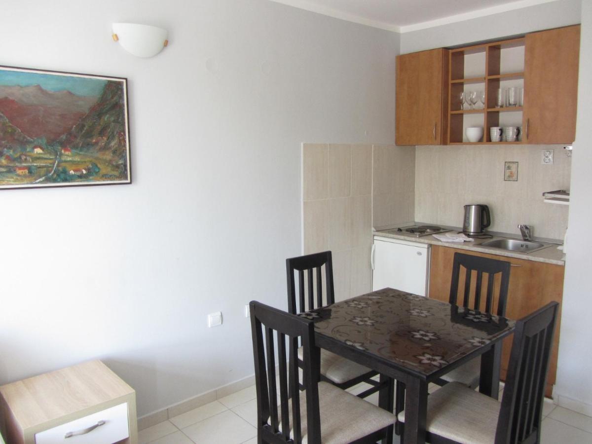 Cernogoriya Voyage Apartment Рафаиловичи Екстериор снимка