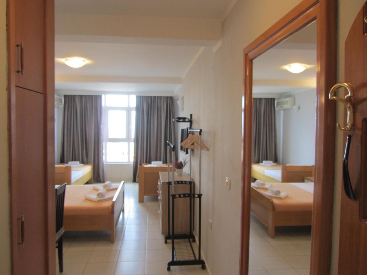 Cernogoriya Voyage Apartment Рафаиловичи Екстериор снимка
